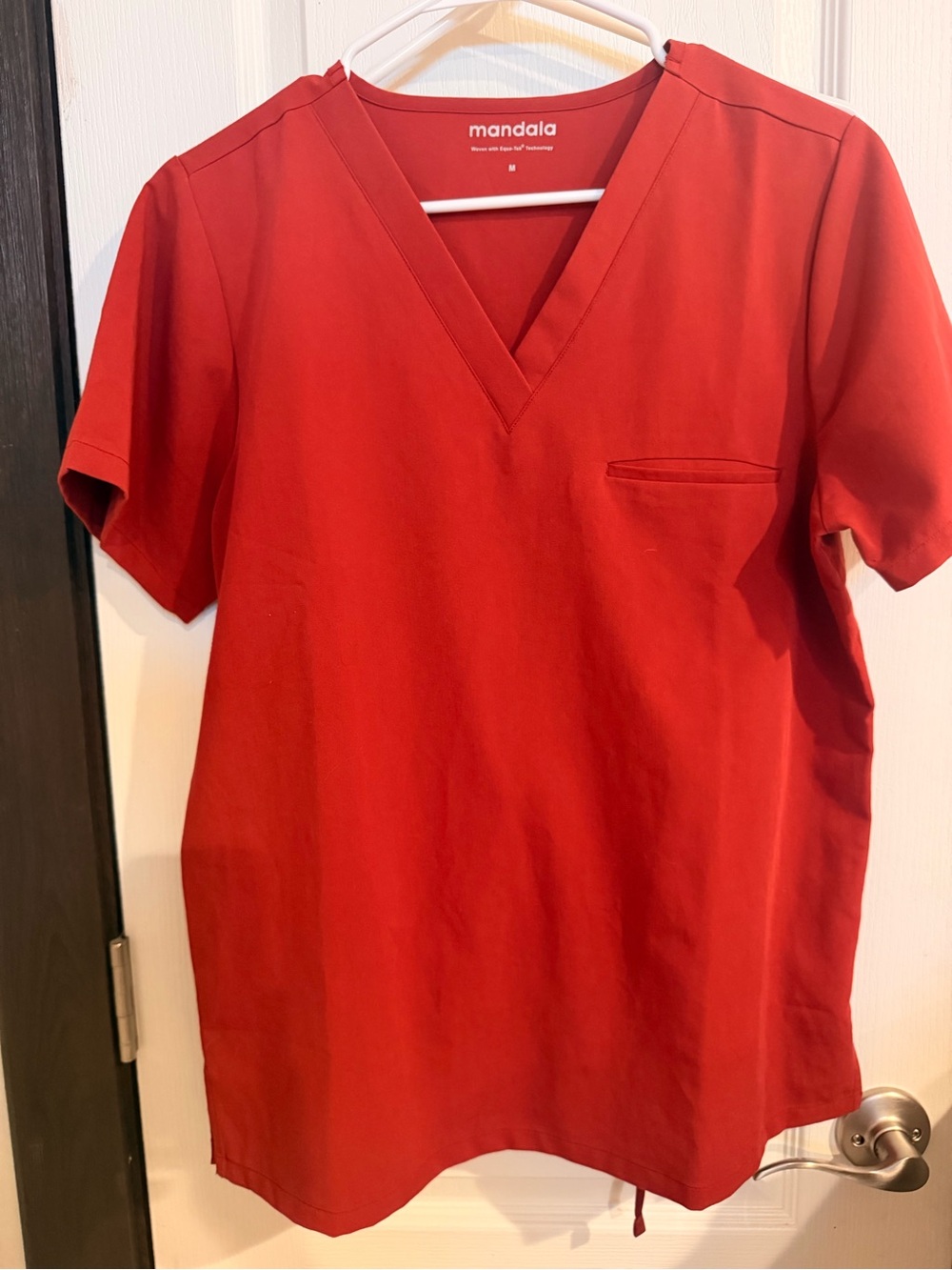 Mandala women’s scrub set sz. Medium